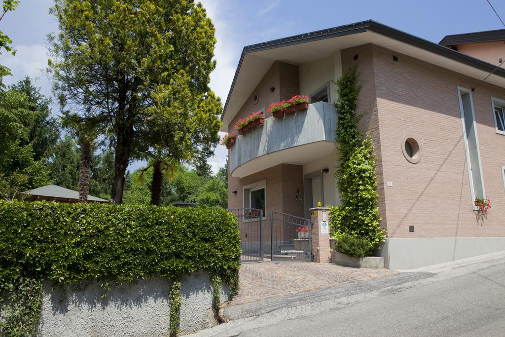 Casa Via Castelmonte Apartment *